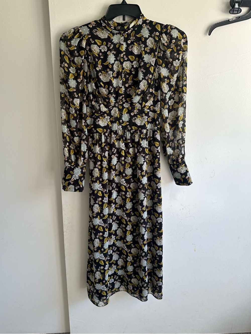 Zara Black Floral Long-Sleeve Midi Dress with White and Yellow Flowers